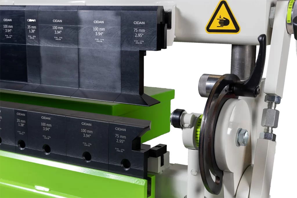 Ultraflexible Schwenkbiegemaschine CIDAN MFB