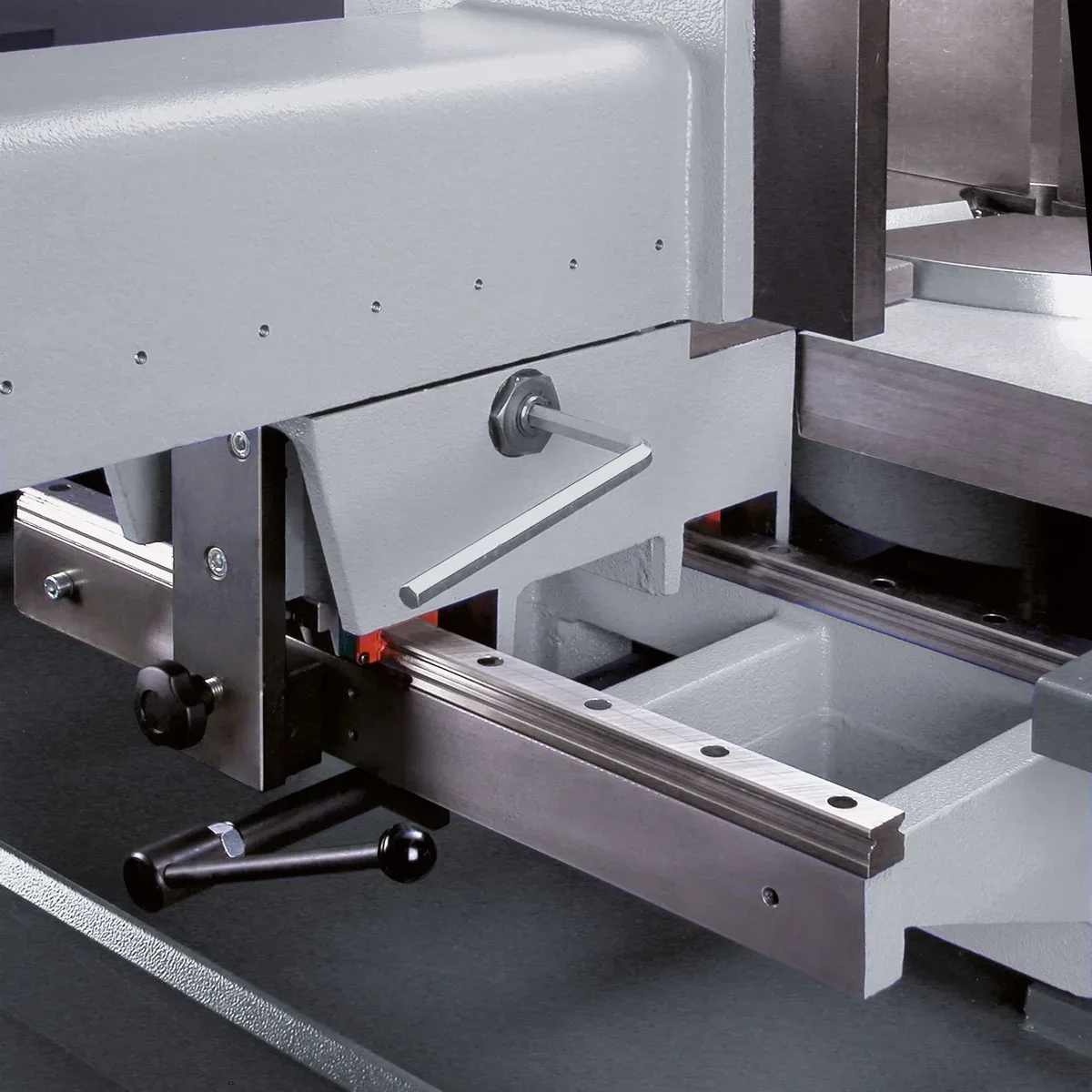 Schwenkrahmen-Metallbandsäge-Halbautomat MEP SHARK 512 SXI EVO